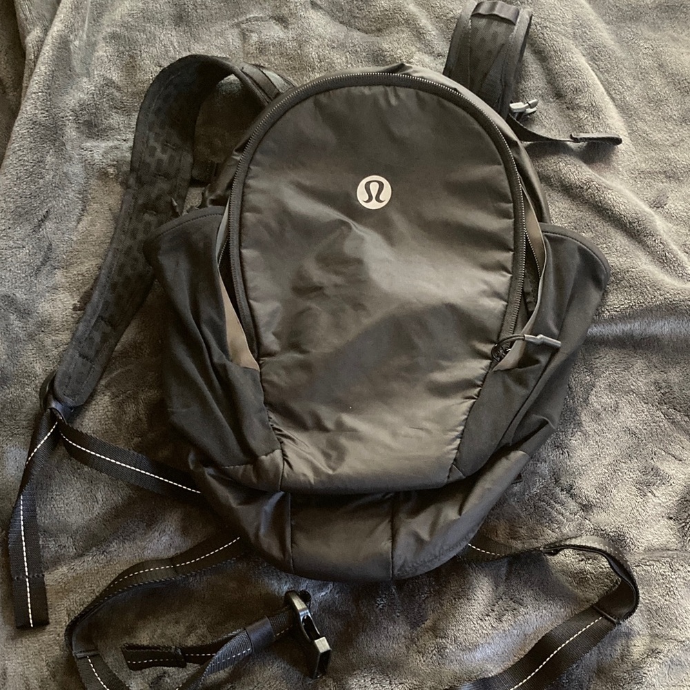 Lululemon running/hiking backpack. Used once. 13L